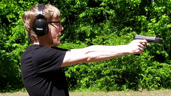 Showing Compact and Subcompact Pistol Recoil and Muzzle Rise